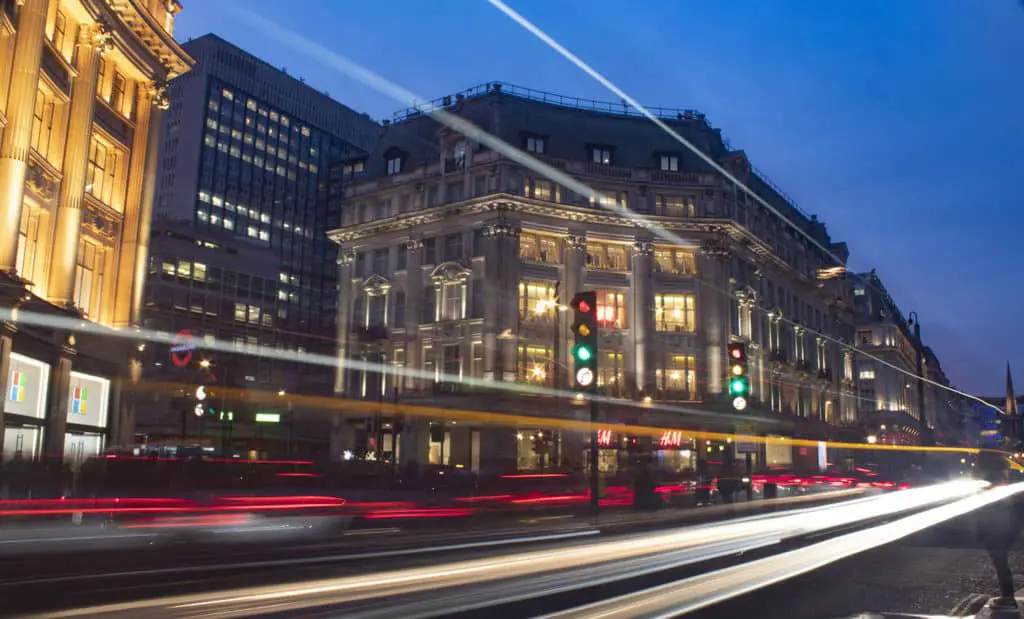 How to Capture Motion Blur in Photography! Light trails Oxford Circus.
